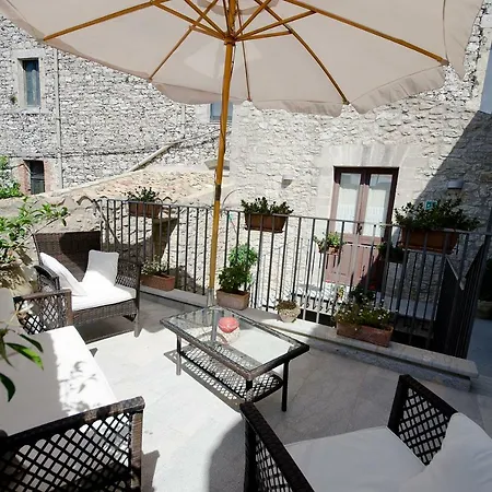Aparthotel Pietre Antiche - Classic 4*